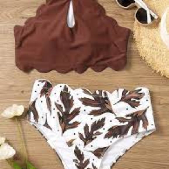 Leaf Print Scallop Trim Bikini Swimsuit - Picture 2 of 2